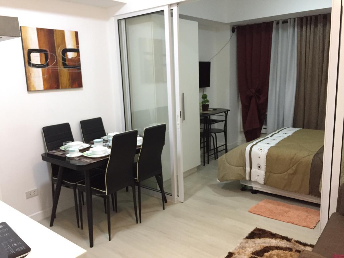 Paranaque City Azure Urban Resort Res. מראה חיצוני תמונה