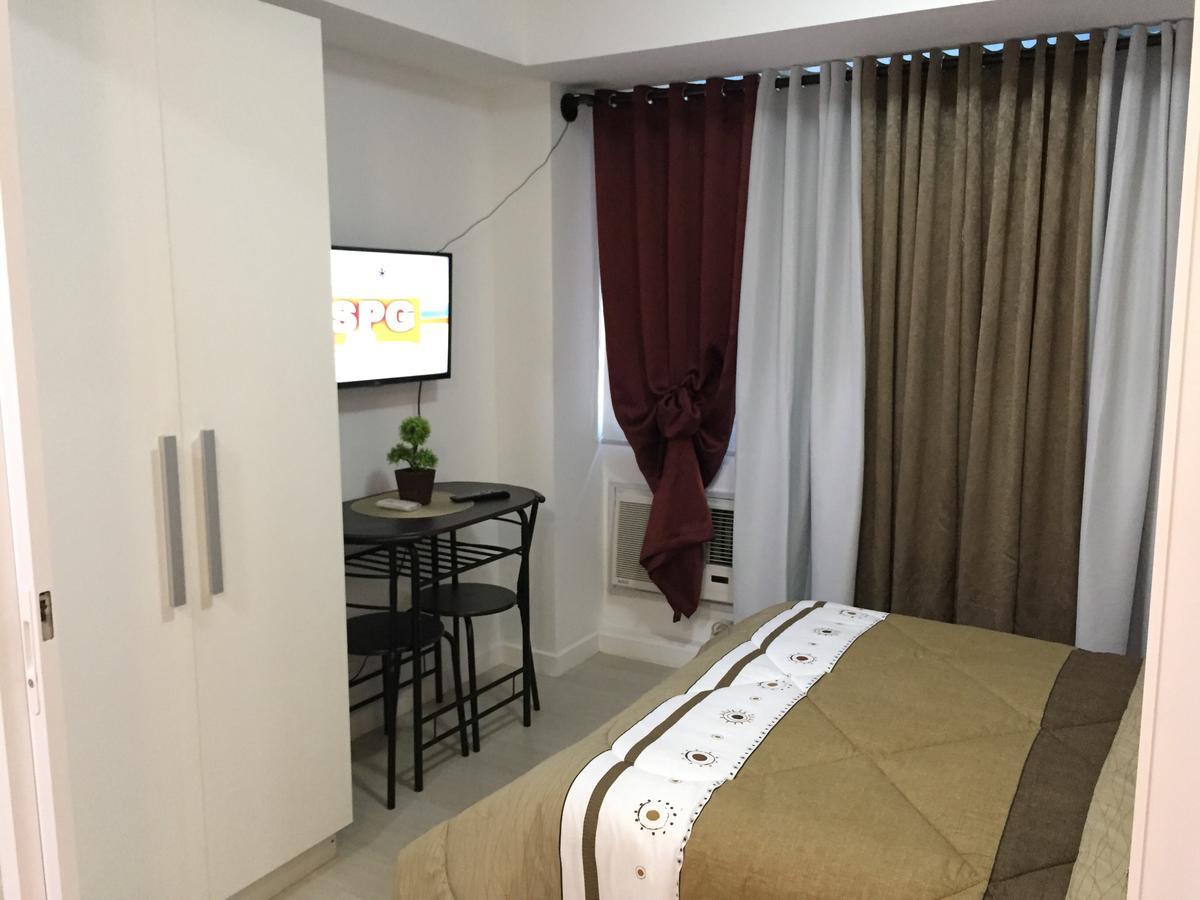 Paranaque City Azure Urban Resort Res. מראה חיצוני תמונה