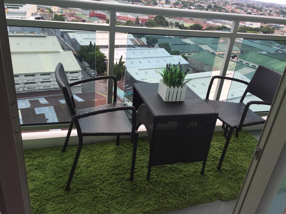 Paranaque City Azure Urban Resort Res. מראה חיצוני תמונה