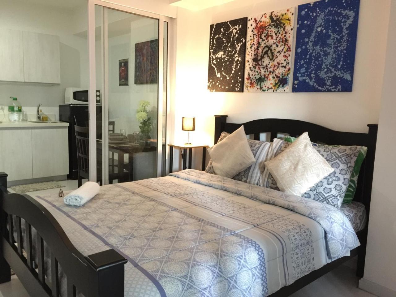Paranaque City Azure Urban Resort Res. מראה חיצוני תמונה