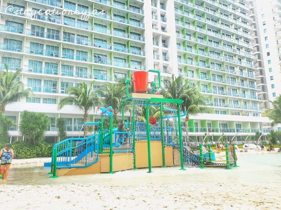 Paranaque City Azure Urban Resort Res. מראה חיצוני תמונה