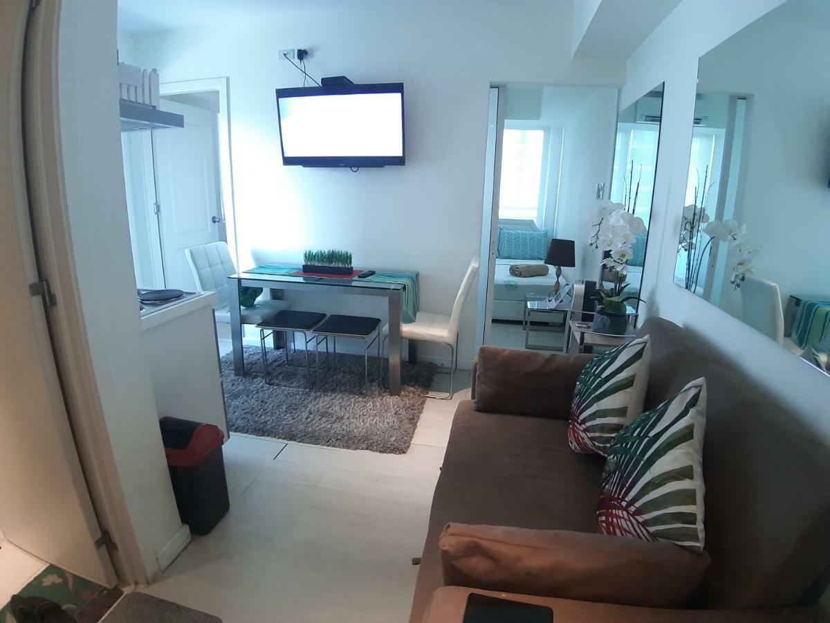 Paranaque City Azure Urban Resort Res. מראה חיצוני תמונה